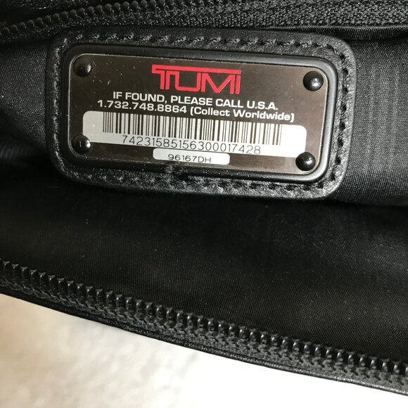 TUMI Black Leather 15" x 11" Soft Side Briefcase - Picture 14 of 16